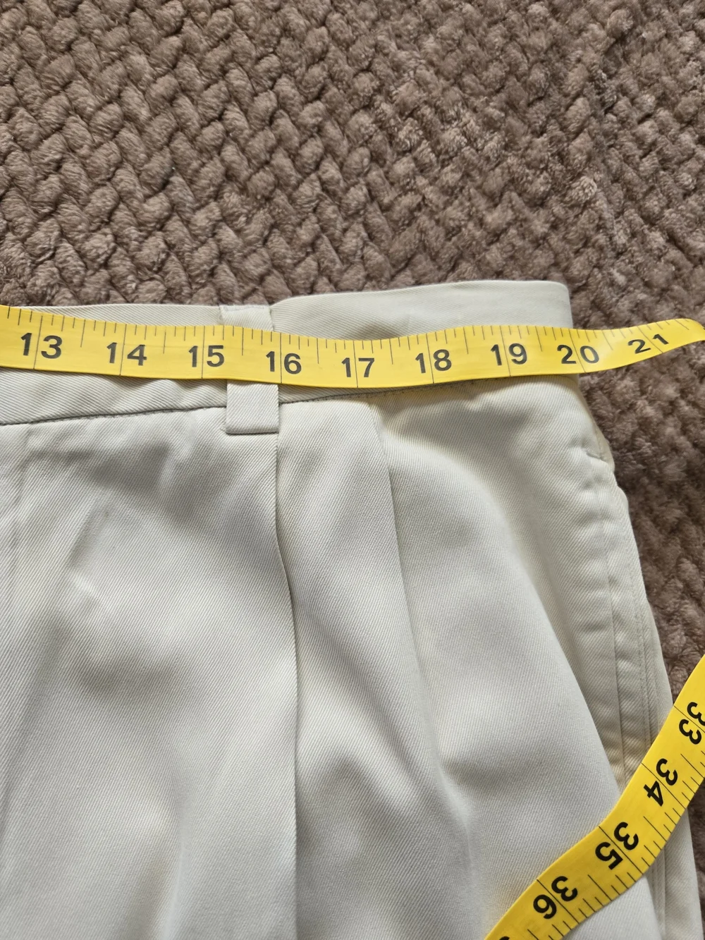 Tommy Bahama 40x30 100% Silk Ivory Pleated Pants